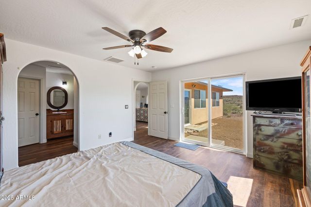 17200 S Dripping Springs Road, Mayer, AZ 86333