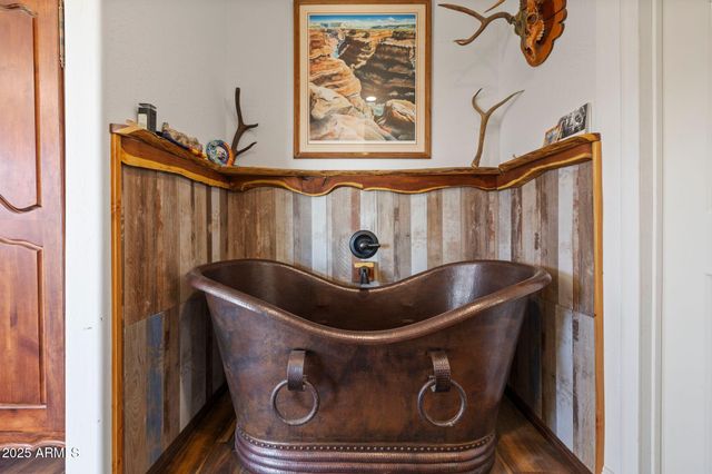 17200 S Dripping Springs Road, Mayer, AZ 86333