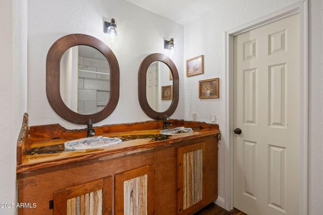 17200 S Dripping Springs Road, Mayer, AZ 86333