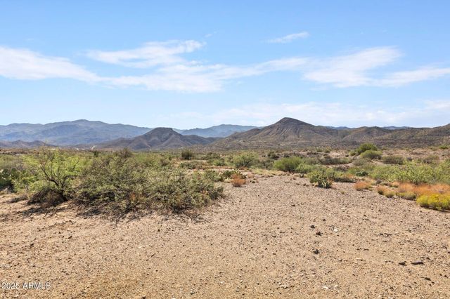 17200 S Dripping Springs Road, Mayer, AZ 86333