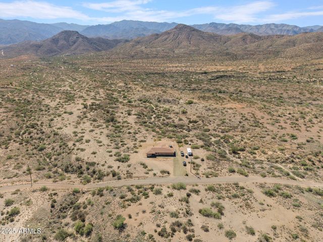 17200 S Dripping Springs Road, Mayer, AZ 86333