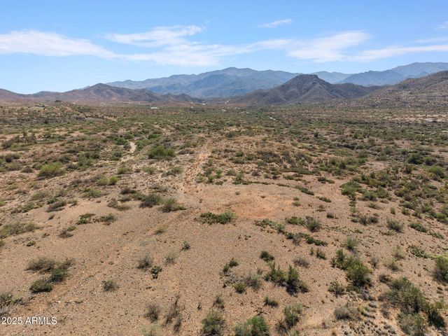 17200 S Dripping Springs Road, Mayer, AZ 86333