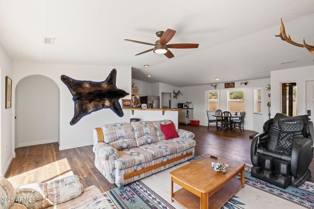 17200 S Dripping Springs Road, Mayer, AZ 86333