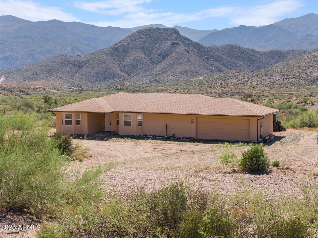 17200 S Dripping Springs Road, Mayer, AZ 86333