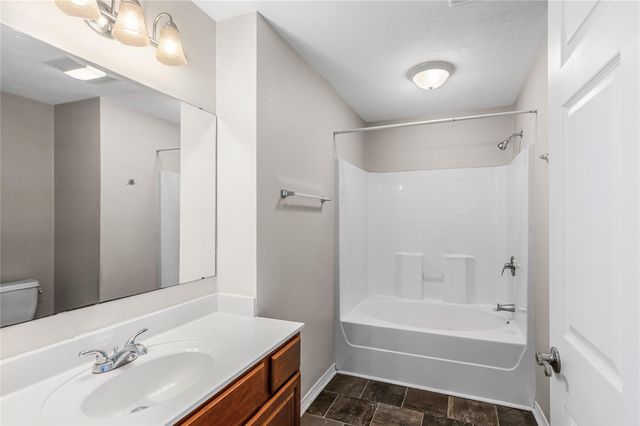 1002 Copperas Bend, Caldwell, TX 77836