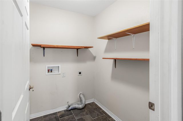 1002 Copperas Bend, Caldwell, TX 77836