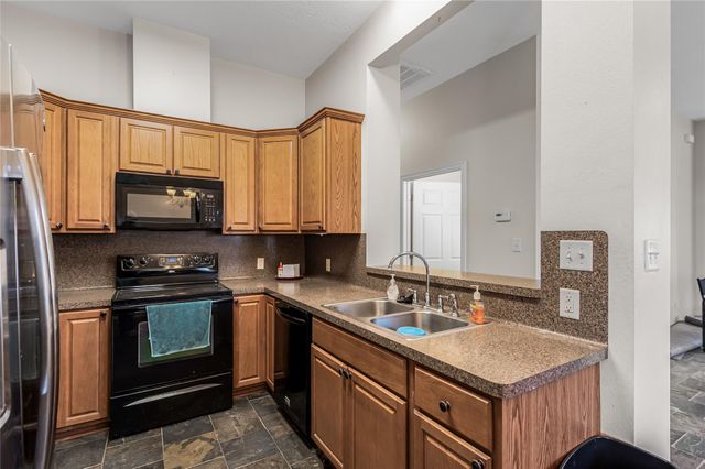 1002 Copperas Bend, Caldwell, TX 77836