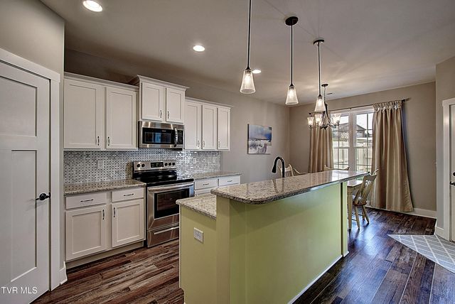 1417 Lemongrass Drive, Jonesborough, TN 37659