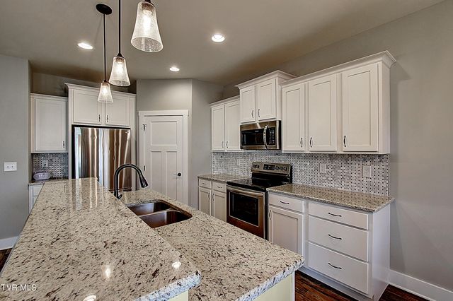 1417 Lemongrass Drive, Jonesborough, TN 37659