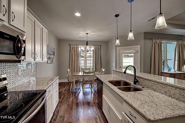 1417 Lemongrass Drive, Jonesborough, TN 37659