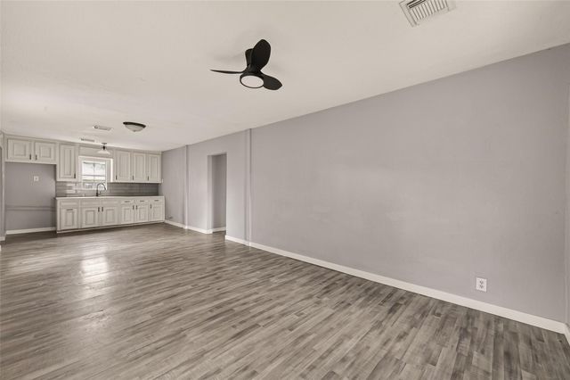 120 Westfield Street, Houston, TX 77022