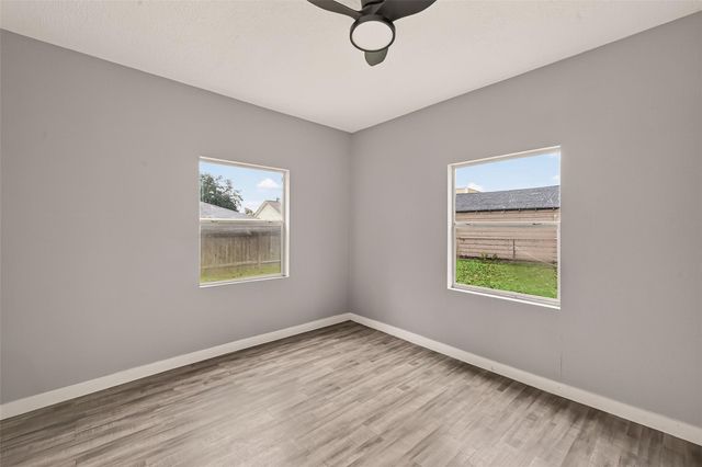 120 Westfield Street, Houston, TX 77022