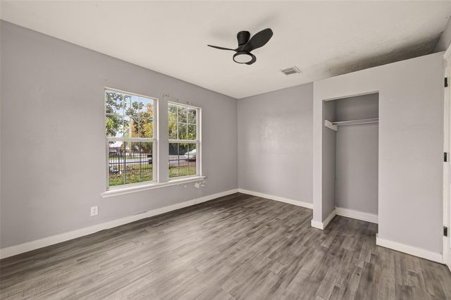 120 Westfield Street, Houston, TX 77022