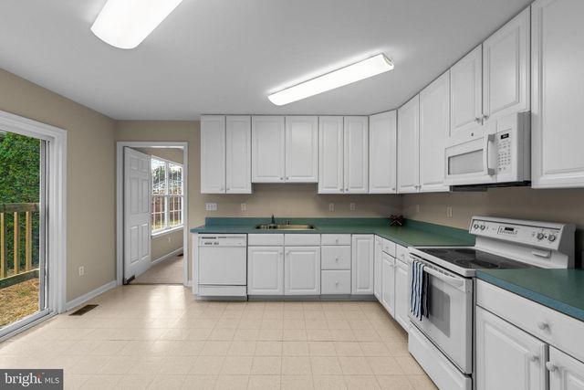 27 STONE PINE CT, Baltimore, MD 21208