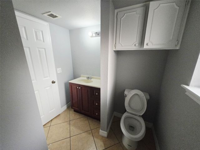 7731 Deadwood Drive, Houston, TX 77040