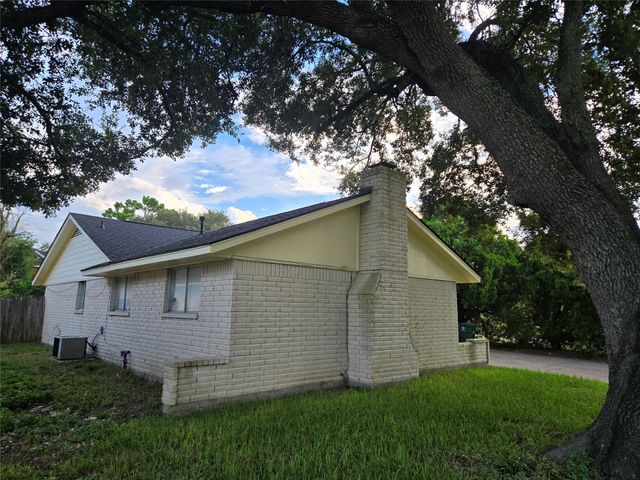 7731 Deadwood Drive, Houston, TX 77040