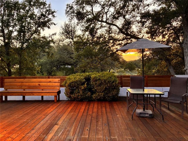 20100 Siesta Shores DR, Spicewood, TX 78669