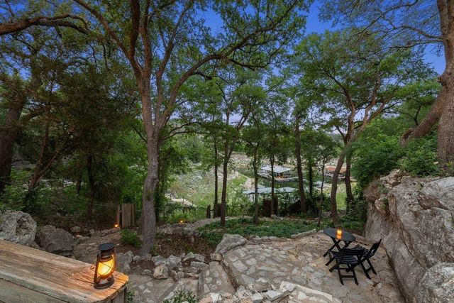 20100 Siesta Shores DR, Spicewood, TX 78669