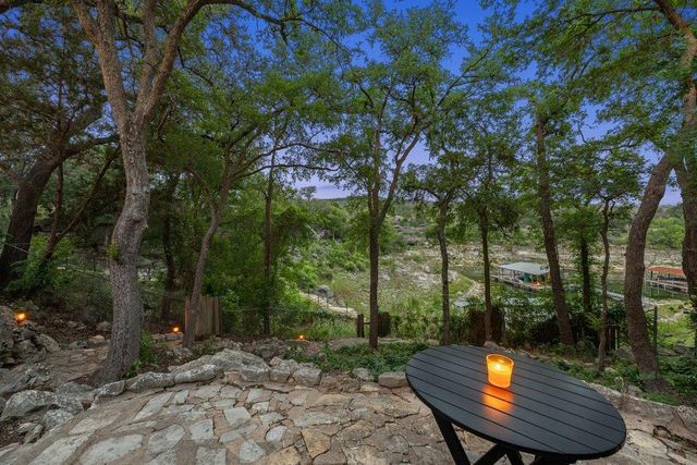 20100 Siesta Shores DR, Spicewood, TX 78669