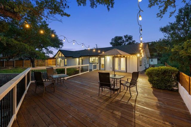 20100 Siesta Shores DR, Spicewood, TX 78669