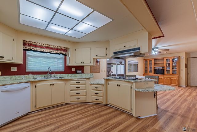 402 W Rainbow Ln, Yuma, AZ 85365