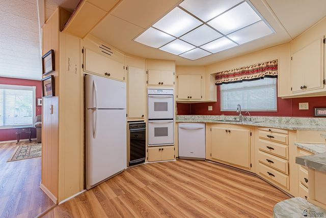 402 W Rainbow Ln, Yuma, AZ 85365