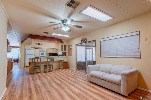 402 W Rainbow Ln, Yuma, AZ 85365