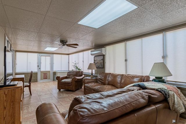 402 W Rainbow Ln, Yuma, AZ 85365