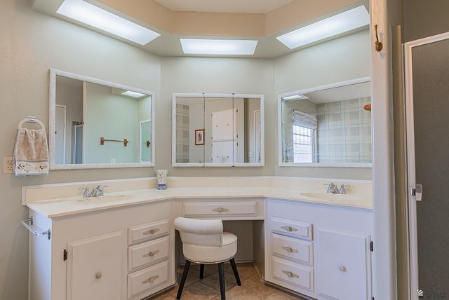 402 W Rainbow Ln, Yuma, AZ 85365