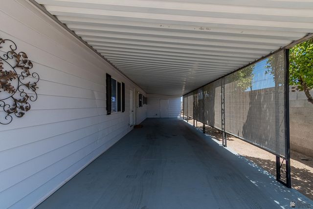402 W Rainbow Ln, Yuma, AZ 85365