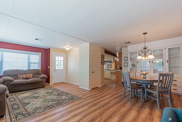 402 W Rainbow Ln, Yuma, AZ 85365