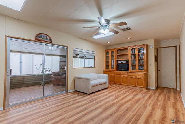 402 W Rainbow Ln, Yuma, AZ 85365