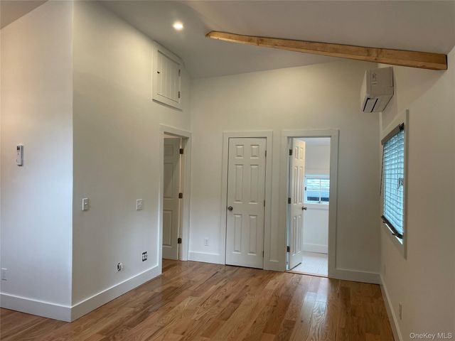 41 Chestnut Avenue, Poquott, NY 11733