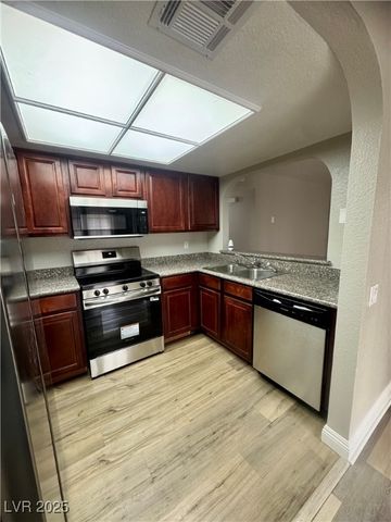 2112 Sunfish Drive B, Henderson, NV 89014