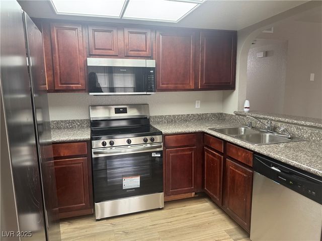 2112 Sunfish Drive B, Henderson, NV 89014