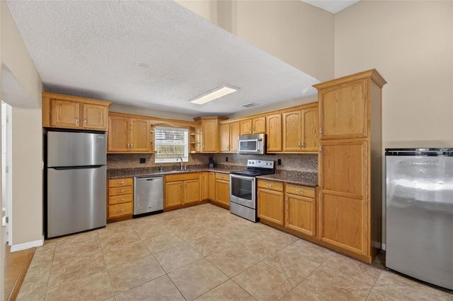 2078 SHADOW PINE DRIVE, Brandon, FL 33511