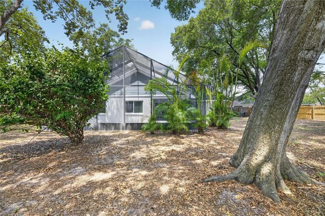 2078 SHADOW PINE DRIVE, Brandon, FL 33511
