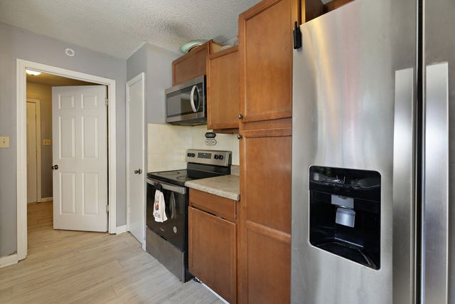 2124 Powell Rd, Clarksville, TN 37043