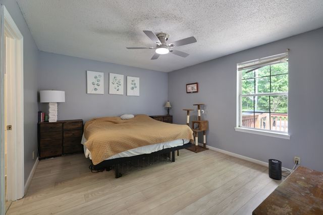2124 Powell Rd, Clarksville, TN 37043