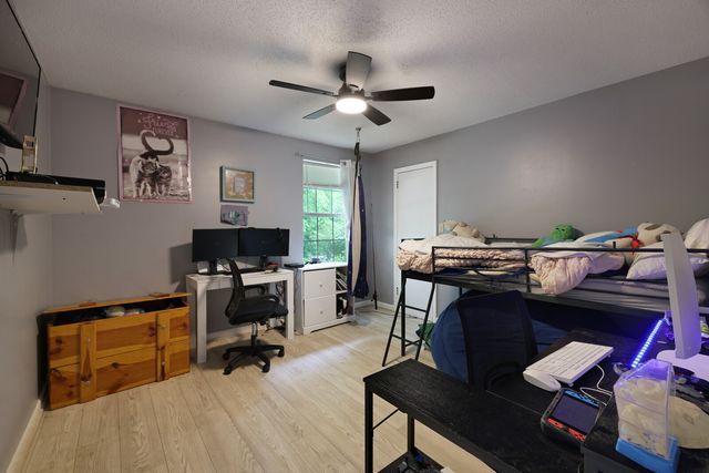 2124 Powell Rd, Clarksville, TN 37043