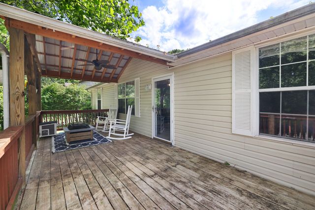 2124 Powell Rd, Clarksville, TN 37043