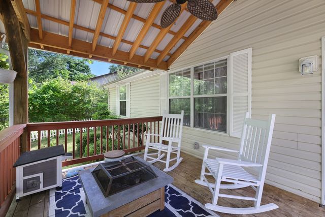 2124 Powell Rd, Clarksville, TN 37043