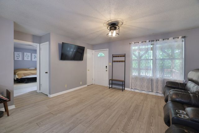 2124 Powell Rd, Clarksville, TN 37043