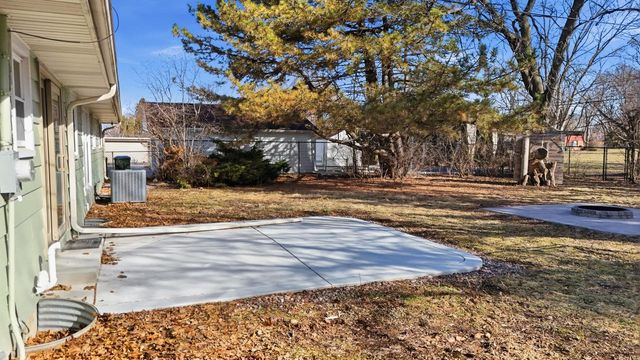 7216 N Mohawk AVENUE, Glendale, WI 53217