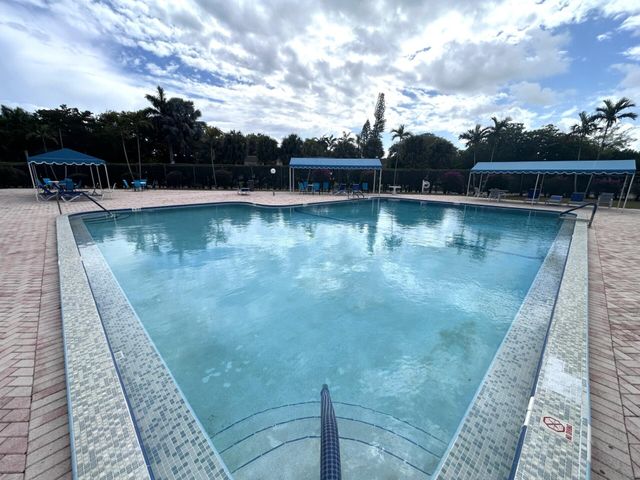 506 Lori Drive 66, Palm Springs, FL 33461