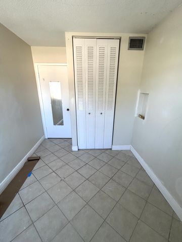 506 Lori Drive 66, Palm Springs, FL 33461