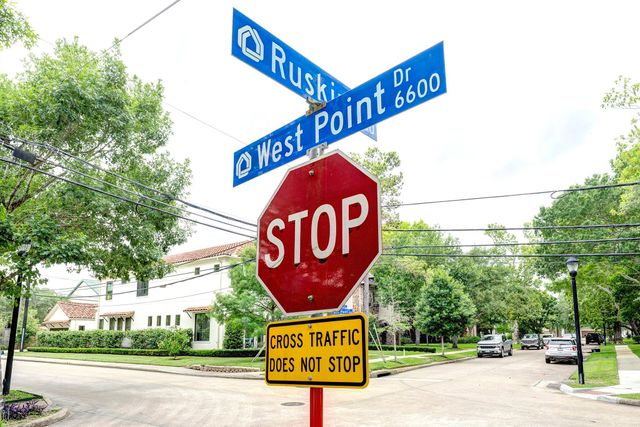 4202 Ruskin Street, West University Place, TX 77005