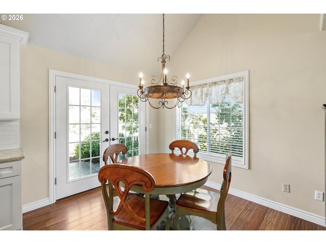 1481 E BURNETT St, Stayton, OR 97383