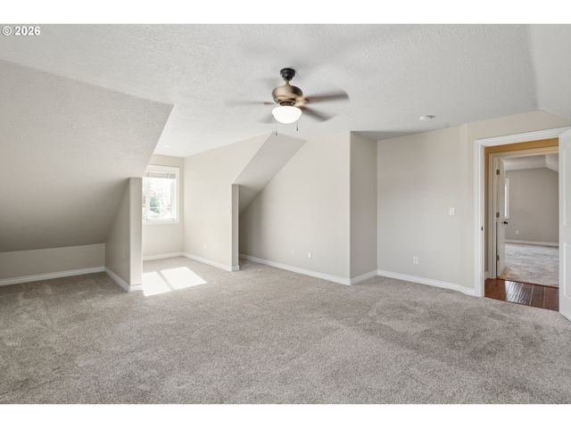 1481 E BURNETT St, Stayton, OR 97383