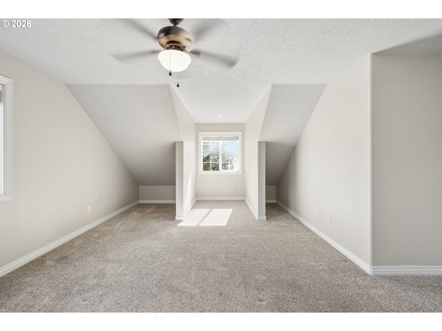 1481 E BURNETT St, Stayton, OR 97383